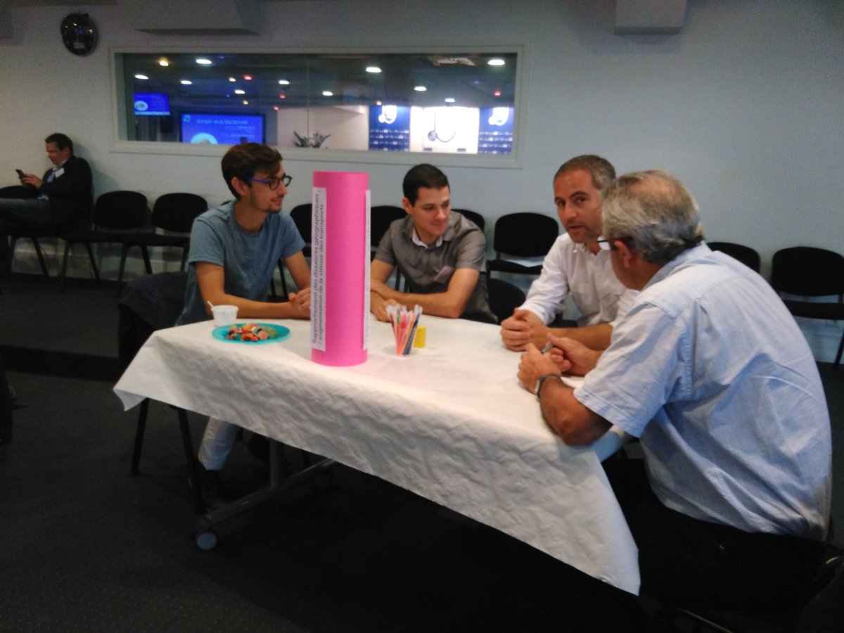 CantineNantes's tweet photo. Échanges entre les participants lors du #WorldCafé - les défis humains dans #Usinedufutur ! #OpenInnovDay #Nantes https://t.co/hZXO27JC7Z