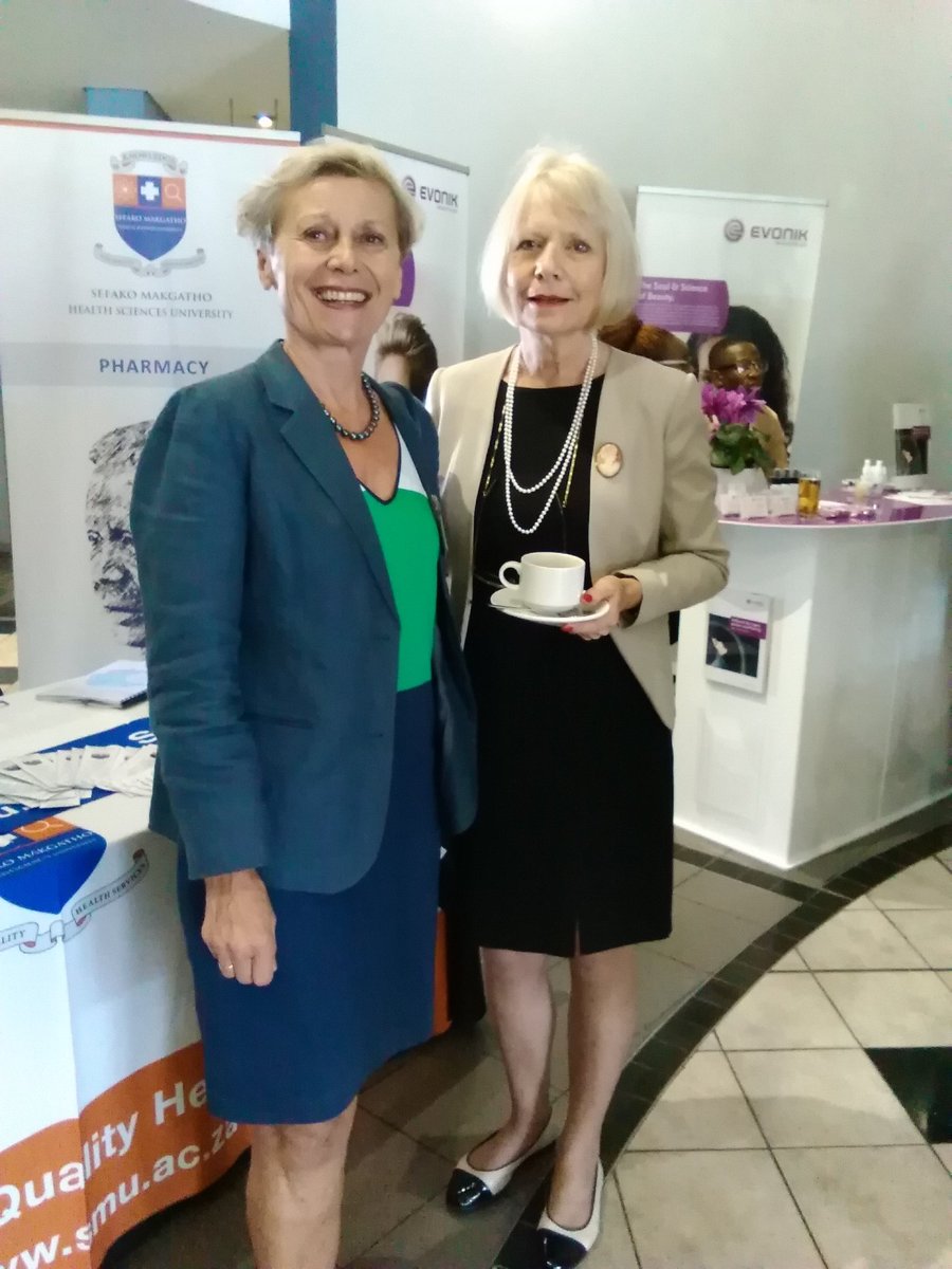 lraaff's tweet photo. Coschem. Prof Beverley Summers and Claudie Willemin.@SApharmacos #Coschem @lorealparisfr @SMU_SA @SMUClinPharm https://t.co/EGct0FpO2J
