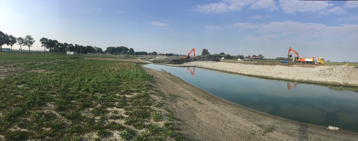 WonenadPlasweg's tweet photo. #MOOI en #VRIJ wonen aan de plasweg #Waddinxveen, park in aanleg, start bouw 01-2017 @VinkBouw @dehuizenbeurs https://t.co/BYGDWsu3Zo