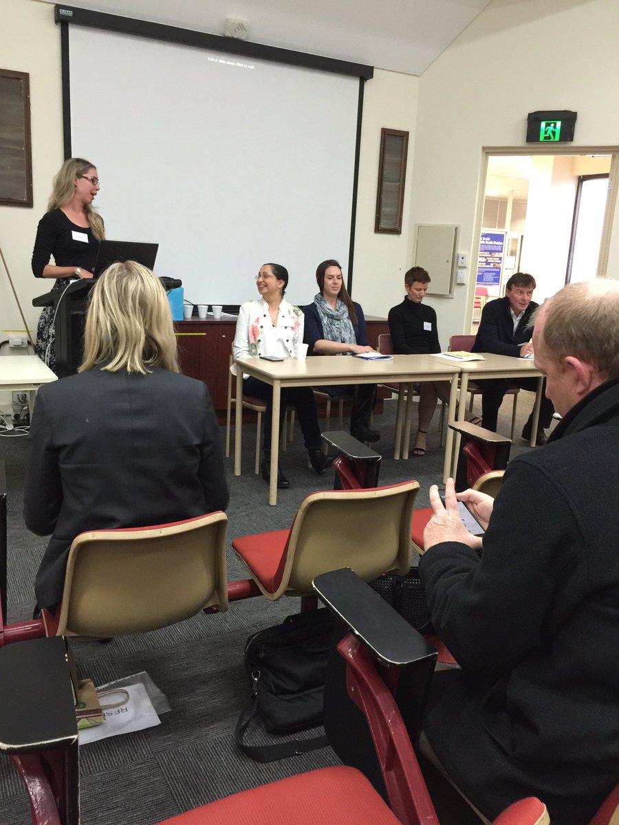 Sammenez's tweet photo. @_PHAA_WA panel discussion @DrCDavies Twitter is essential. #broadknowledge #mentors #mentee #education https://t.co/m7E2GrUIDI