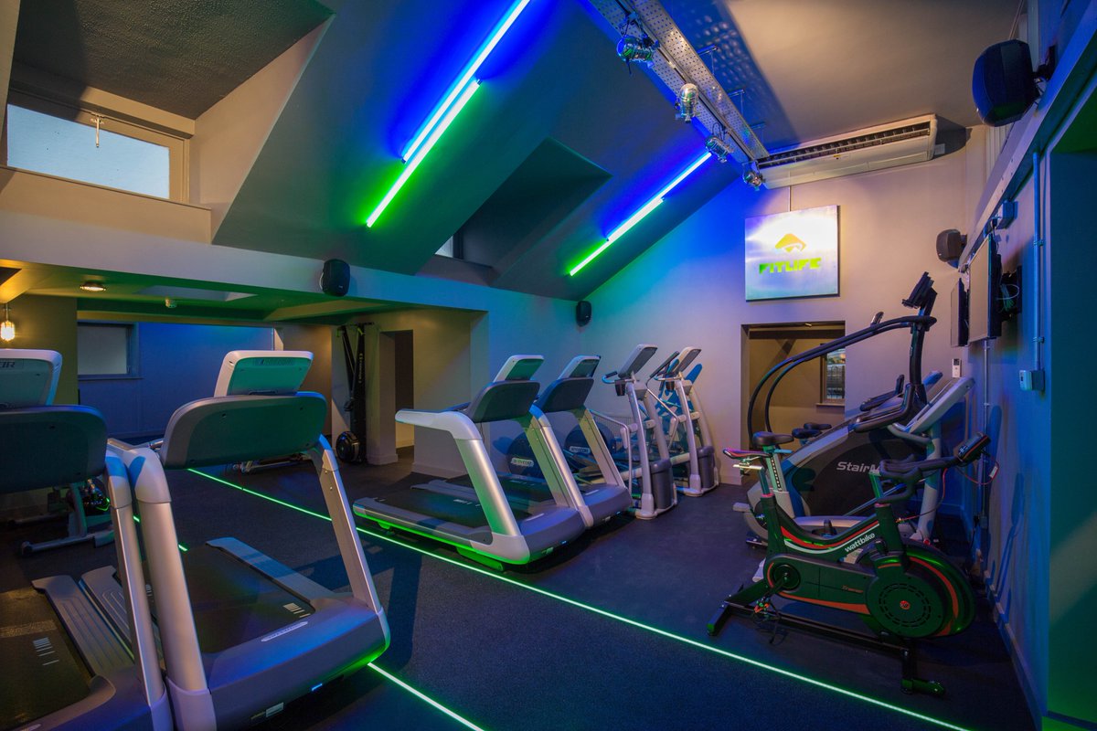 HaddenhamNet's tweet photo. The coolest gym in Bucks opens its doors for a preview this evening, 6-9pm. Details here: https://t.co/UwhBx5QRTt https://t.co/VzabEkK4qk