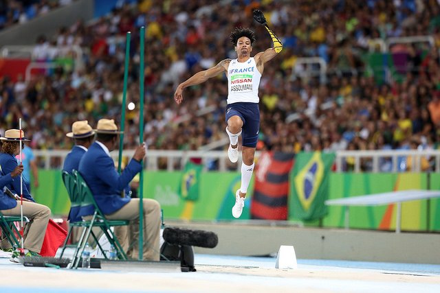 handirect's tweet photo. #JeSuisPasUnGeekMais j'aime bien suivre le compte de médailles françaises aux #Paralympiques https://t.co/WnTioibaKL https://t.co/WkX7ty7J22