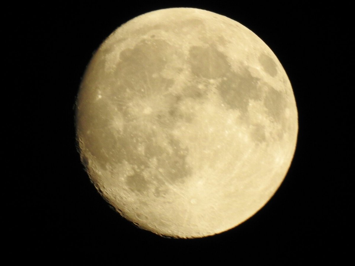MitchellOutdrs's tweet photo. Wednesday night Harvest Moon. https://t.co/oM2uAVr5na