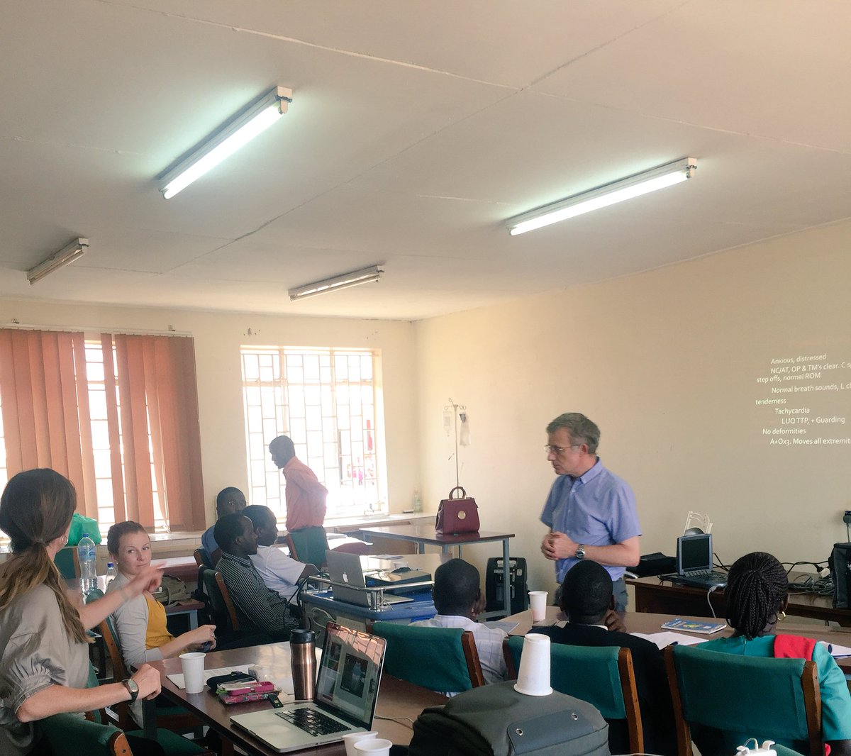 CBSkorpen's tweet photo. Dr.Harborne speaking to us about eFAST #Mbarara #PURE #POCUS 
Ultrasound in resource limited settings #Uganda https://t.co/xlIf2k3Rny