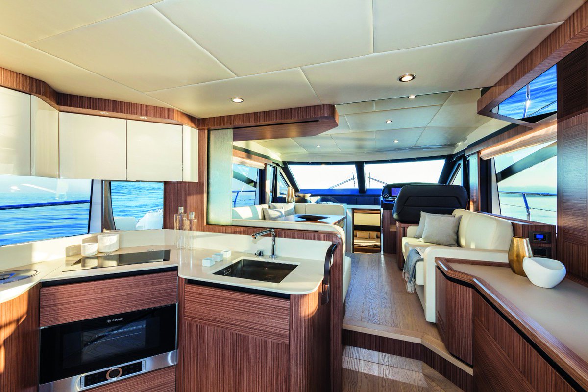 AbsoluteYachtHK's tweet photo. #Absolute50Fly, a real jewel of nautical forged from #Piacenza #craftmanship. #crownjewel #cruisingfun #yacht #boat https://t.co/KlOxowTDMt