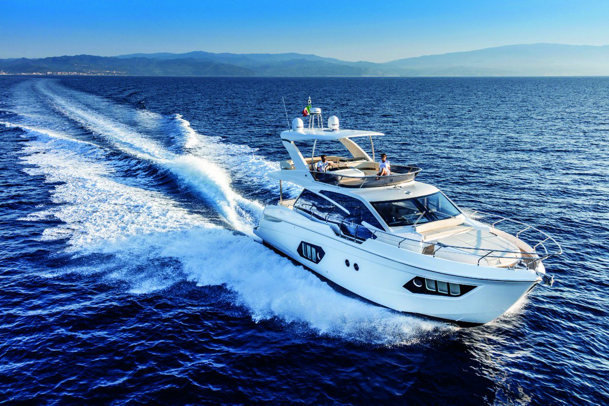 AbsoluteYachtHK's tweet photo. #Absolute50Fly, a real jewel of nautical forged from #Piacenza #craftmanship. #crownjewel #cruisingfun #yacht #boat https://t.co/KlOxowTDMt