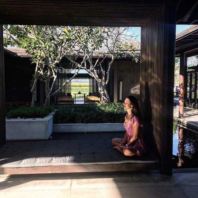 Finding peace at the Alila Villas Soori lobby...
.
📷: <a href="/neganova_marina/">Marina Neganova</a>
#AlilaHotels #AlilaVillasSoori