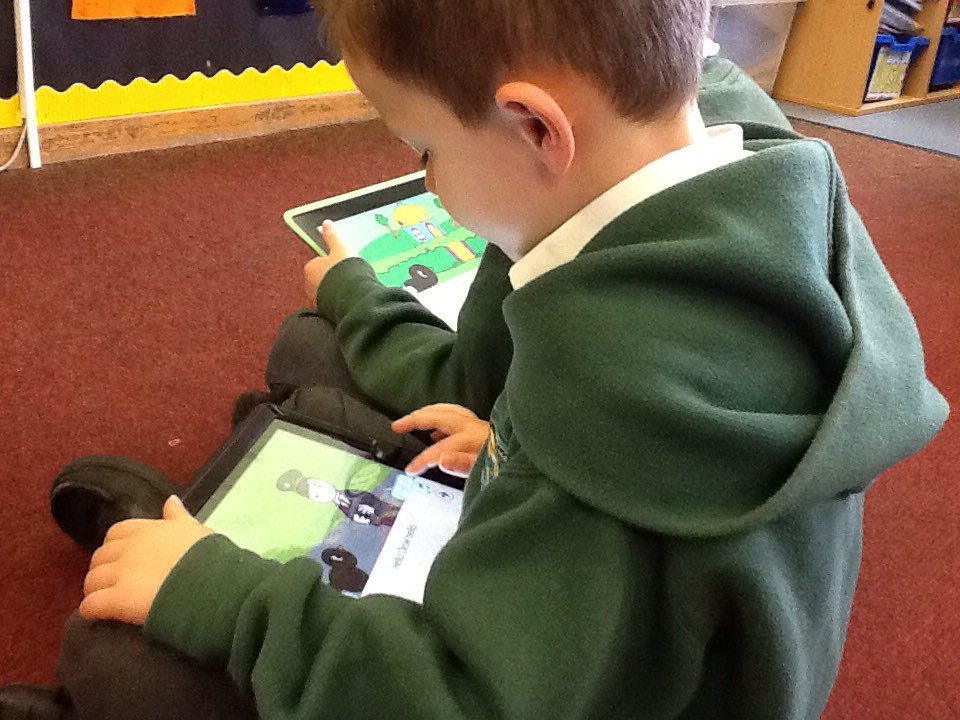 PenllergaerP's tweet photo. Welsh apps are fun! #PPSCym #PPS1/2 #PPSRRS https://t.co/pdgOiyiMzg