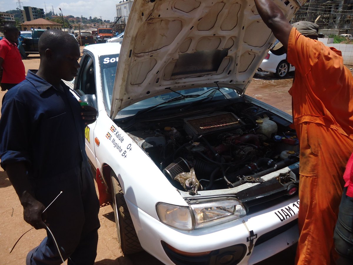 HENRY1HENRY1's tweet image. #EngineCheck   #PearlRally16 @VivoEnergyUg @Fia #ShellVPowerRally @LegendsEventsUg