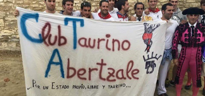 beranduegi's tweet photo. Club Taurino Abertzalea esklusiban: "Gerturik daukagu odola (zezenena)" https://t.co/2uEKKZLcaG https://t.co/C28oNO0qP6