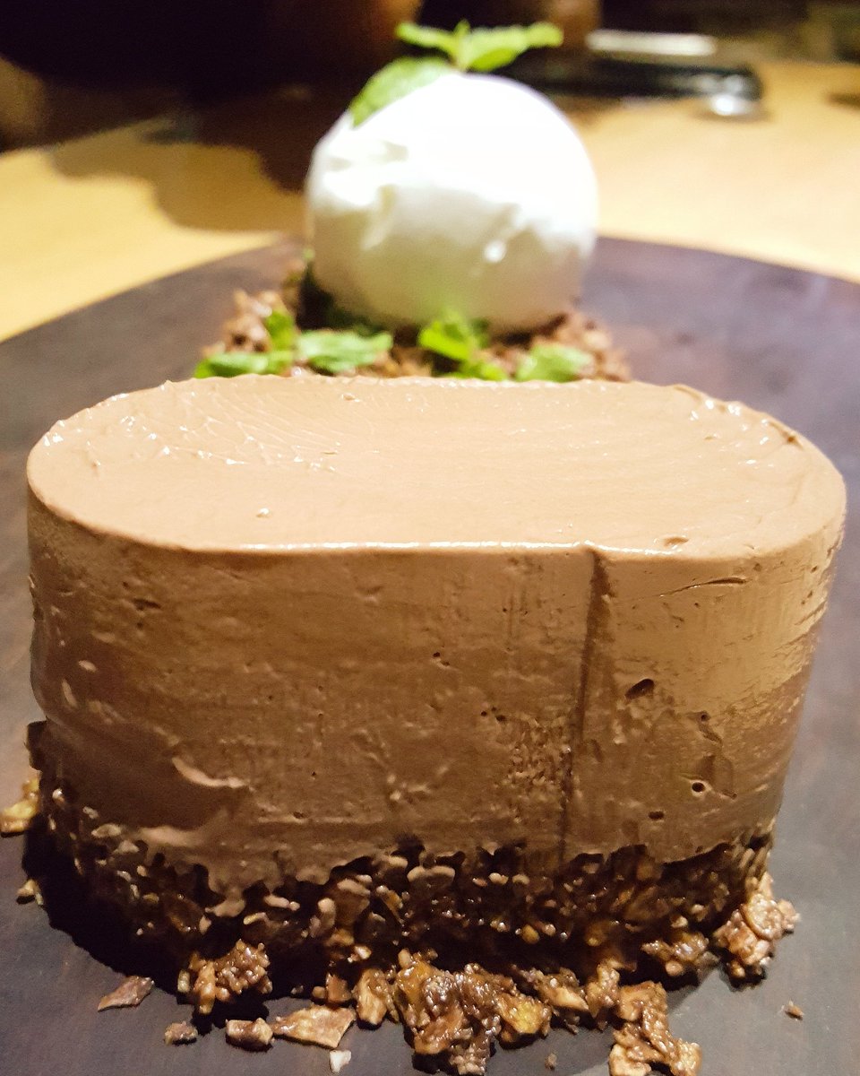 HungerBlogger's tweet photo. Meet Wonka!Willy Wonka @brewbotmumbai #BrewbotTurnsTwo #BrewbotNewMenu @amitsarda @afshaa_r @sweta358 @mohd_ridakhan https://t.co/Y8d9mxWrKK
