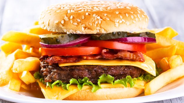 SMARK_SIMS's tweet photo. #TriviaThursday Most "food" in advertising is inedibe #FoodStyling #Food #AdvertisingTrivia #SMarkAtSIMS https://t.co/sovVXcFtD7