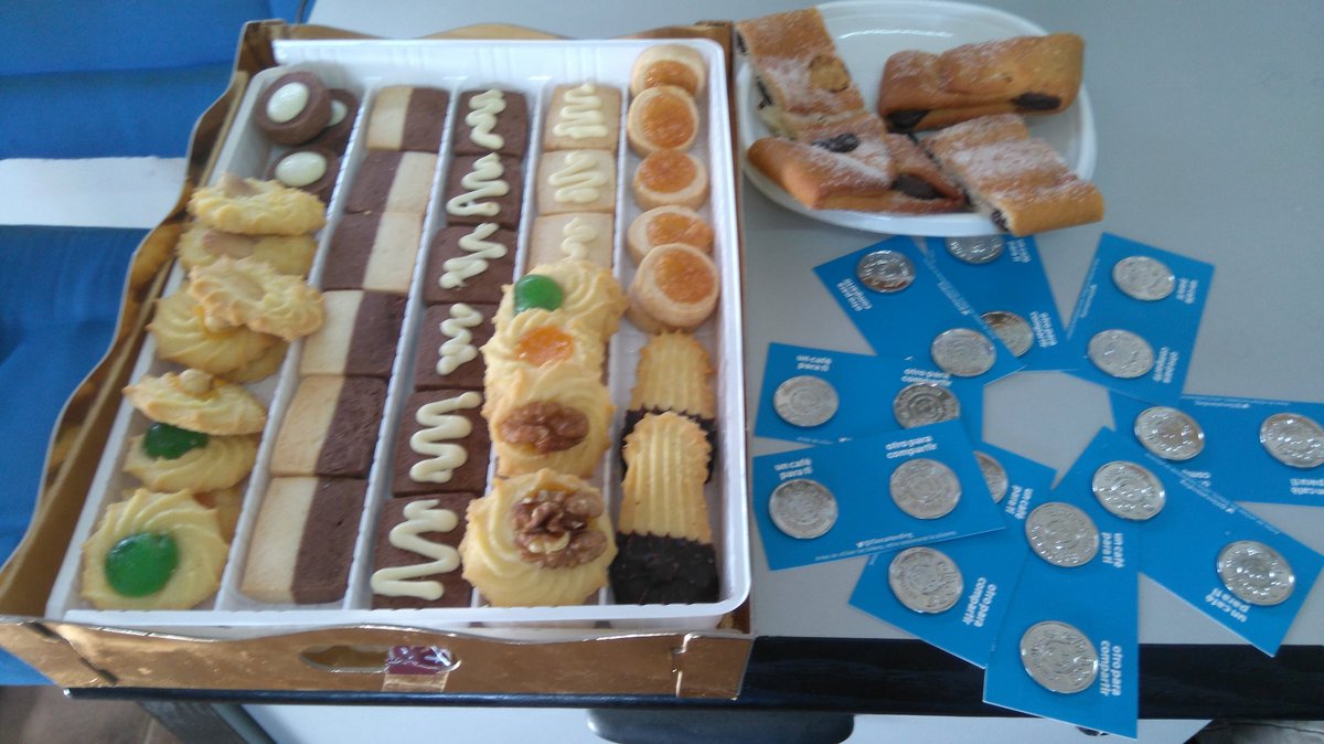 fisioterakatia's tweet photo. Hoy en #ForrajesSanAgustín acompañan los masajes y #café @EbocaVending con pastas y dobladillos de #Almuniente 😀 😋 https://t.co/dQJZyw2R8B