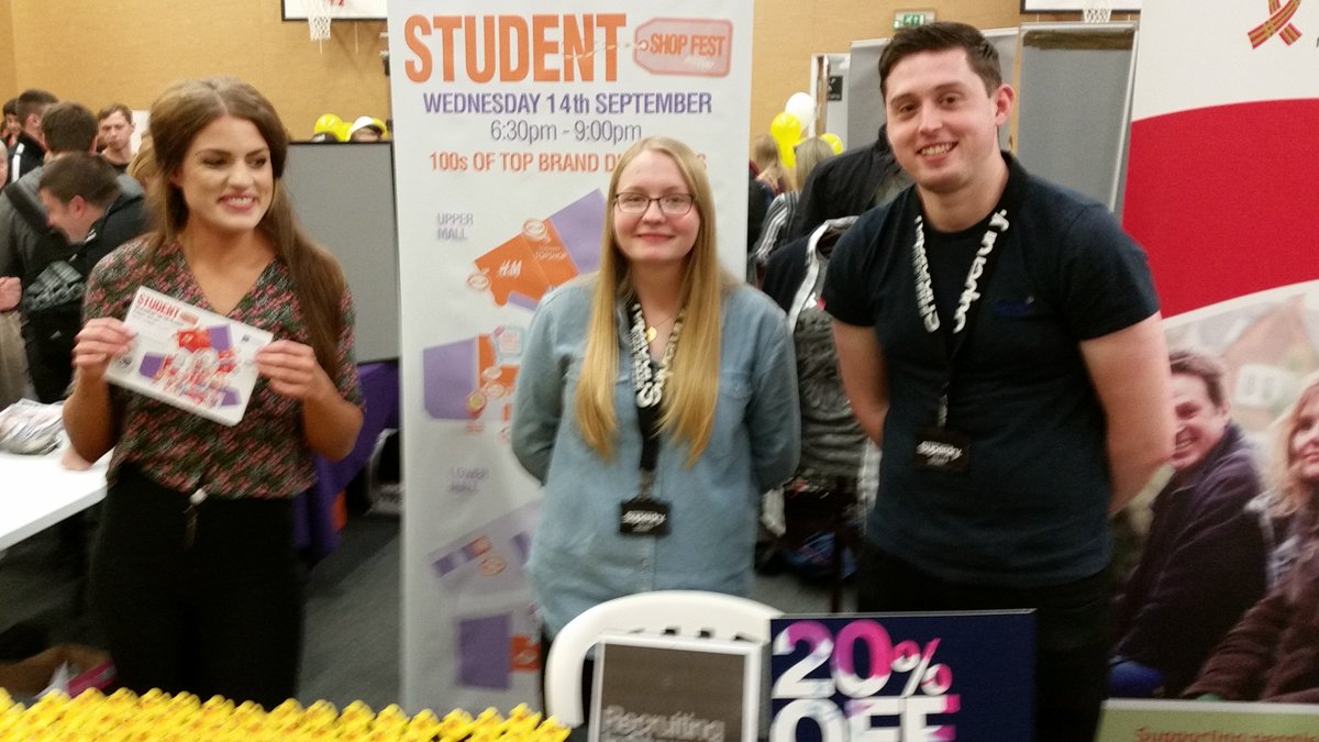 ICStudentEngage's tweet photo. More pics from a successful #ICFRESHERS @ic_uhi https://t.co/JlnBcmSDdz