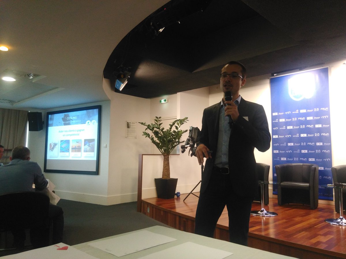 CantineNantes's tweet photo. [2/3] Suite des pitchs au @cco_nantes  avec @COSLING_SAS @teeptrak @Sterblue_ 📣 #OpenInnovDay https://t.co/Ro30oxRK67