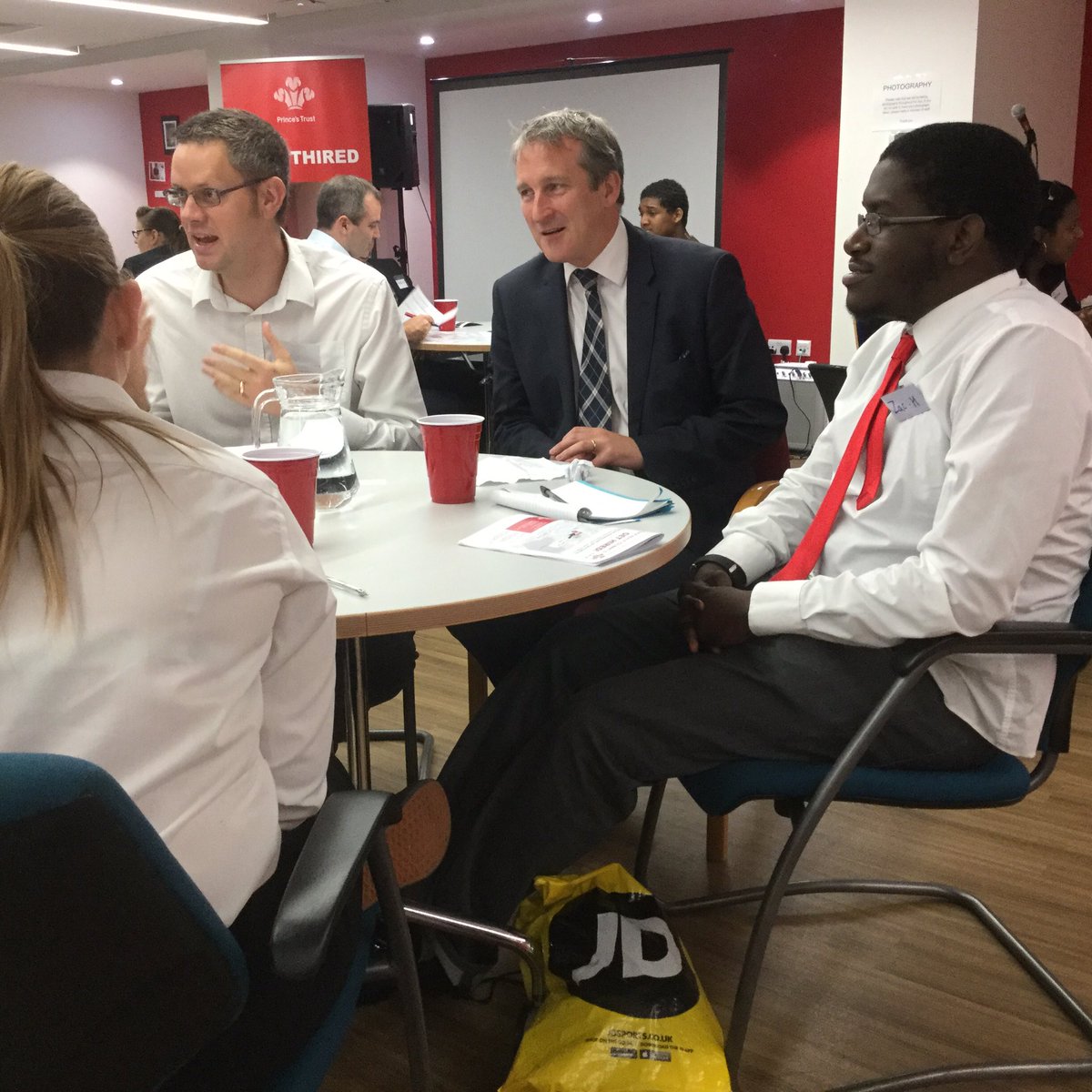 DWPgovuk's tweet photo. Young jobseekers learning interview techniques through #gethired @damianhindsmp @PrincesTrust https://t.co/Ow34eZVACH