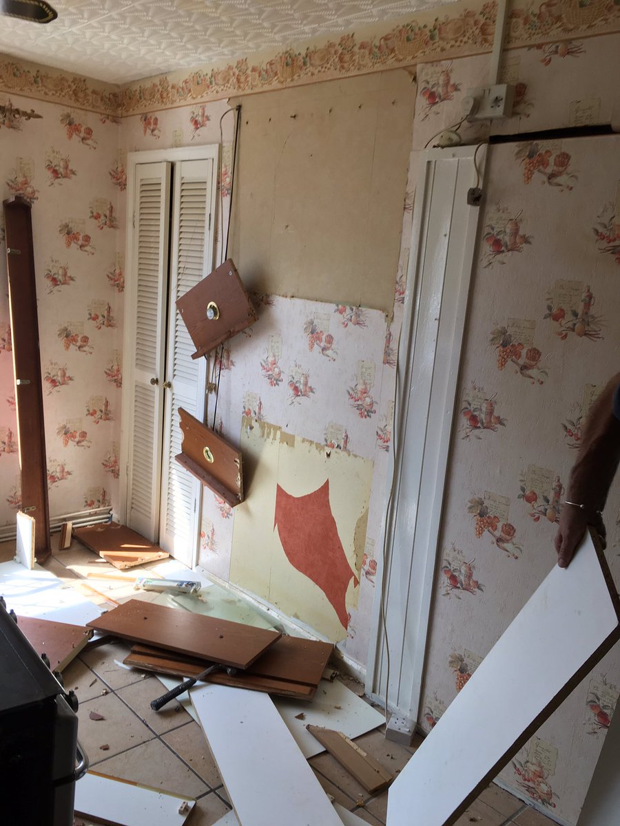 CFOakes's tweet photo. #kitchen #diner rip out in #Roydon #essex finished pics to follow. https://t.co/cHzWG5d7Dy