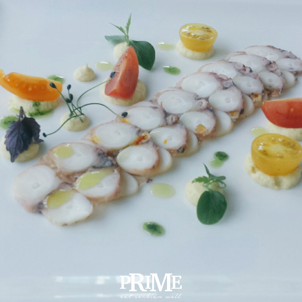 RestoranPrime's tweet photo. Naši tanjiri su naša umetnička dela
#prime #eatserbianwell #primedining https://t.co/a92TuCSI4s