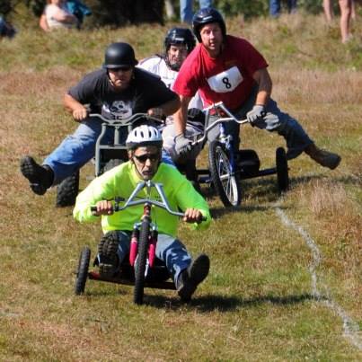 AttitashResort's tweet photo. In 24 Hours the Red Parka Pub Tricycle DH Race Starts! 11a Sun at Bear Peak! Try for Charity! #helmetsrequired #duh https://t.co/rnIbNCeVM0
