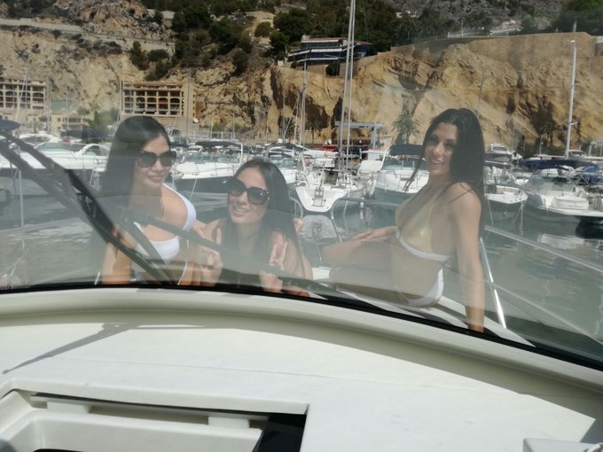 1 pic. We had a lot of fun on the boat @_jasmine_jae @kimber_delice @ValentinaRiccix @AlexaTomasX for