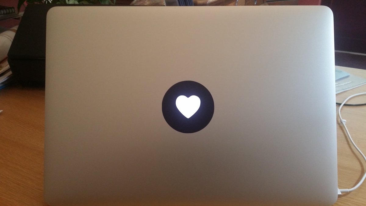 XinaBroderick's tweet photo. Thank you @VinylInfusion I'm very pleased with my decal ♡ https://t.co/nVcbbACgx0