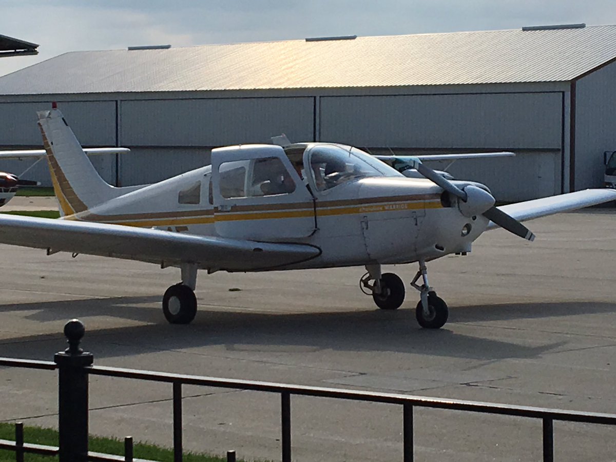 jaymiller2009's tweet photo. @DamoneMiller checkride. Fingers crossed. #RatherBeFlying @PellaIowa Thx Barry Reid https://t.co/z4rbls6xfq