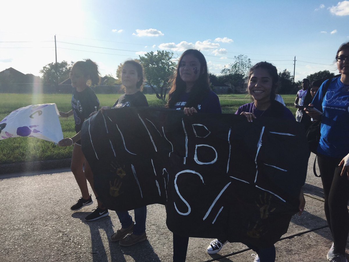 Hhs_HOSA_2016's tweet photo. @Hhs_HOSA_2016 walking the parade!! 😂😂☀️☀️ #hhsHOSA2016 https://t.co/d1YPE5ZNeB