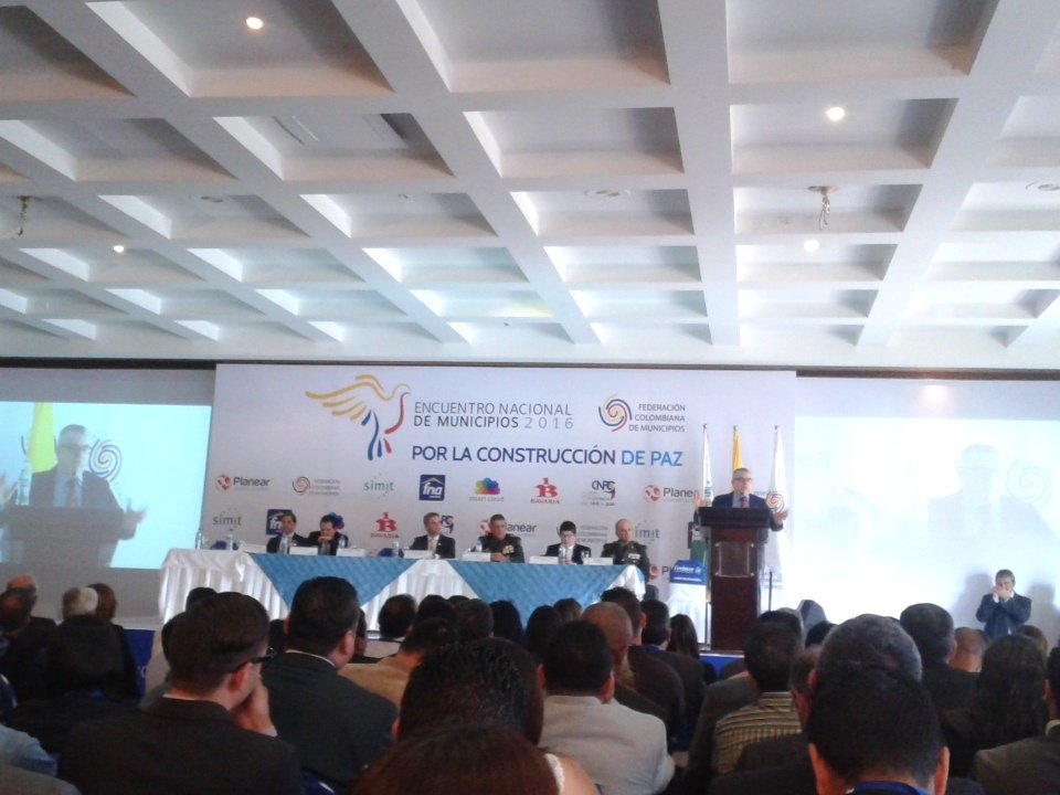 #MunicipiosPorLaPaz Hoy presente en este gran Encuentro Nacional, gracias <a href="/Fedemunicipios/">Fedemunicipios</a> <a href="/ComisionadoPaz/">Consejería Comisionada de Paz</a>