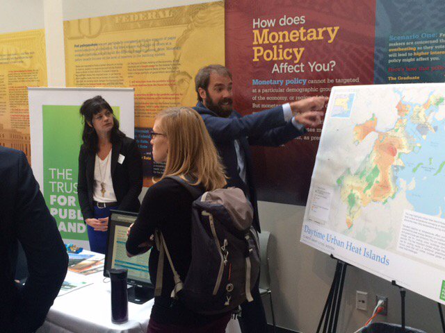 L4PLady's tweet photo. @chrisdavid1 talks heat in Boston #ABCClimate @GreenovateBos @tpl_org https://t.co/WE6WZTrsan