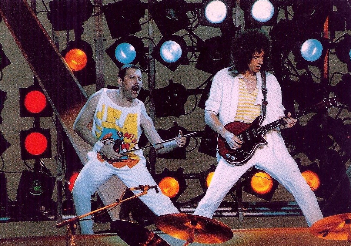 Farrokh_Mercury's tweet photo. Queen, 1986 - Thanks, for the last #magic Summer ! @QueenWillRock @LilyWhiteQueen 
https://t.co/JHsdX9gj4j https://t.co/F5MN6IV4Tn
