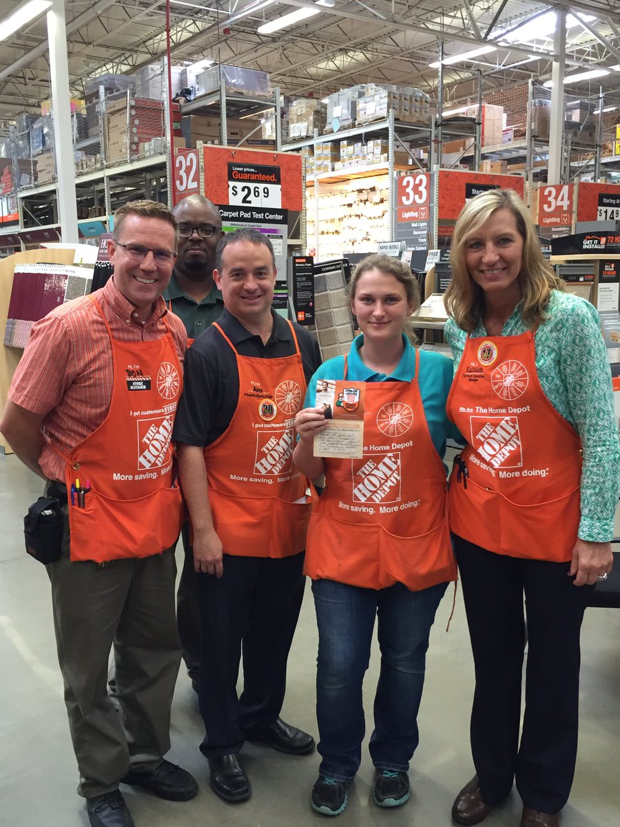 Maxine from <a href="/THDCaryNC/">Home Depot Cary, NC</a> receiving a Homer from <a href="/DutileKathleen/">Kathleen Dutile</a> for living our core values!!  @THDBecky31 <a href="/mwalker015/">Michelle Walker</a>