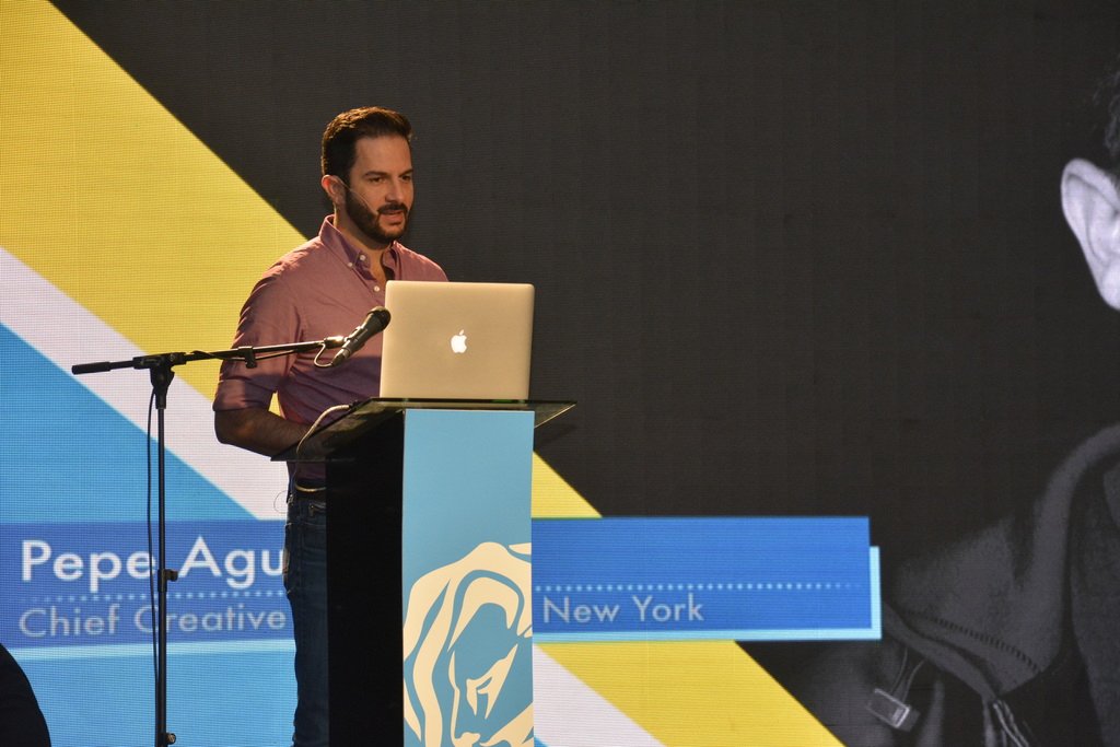 canneslionsec's tweet photo. “Los insights están ahí, solo hay que escarbar un poco” @PepeEagler finaliza su ponencia en #LionsEditEc https://t.co/EBYOLivoqJ