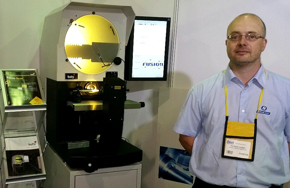 bowersgroup01's tweet photo. Patrick modelling the finest @BatyInt profile projector @Cromwell_Tools #TheEvent #digital #profileprojector https://t.co/mGjJF7ejnb