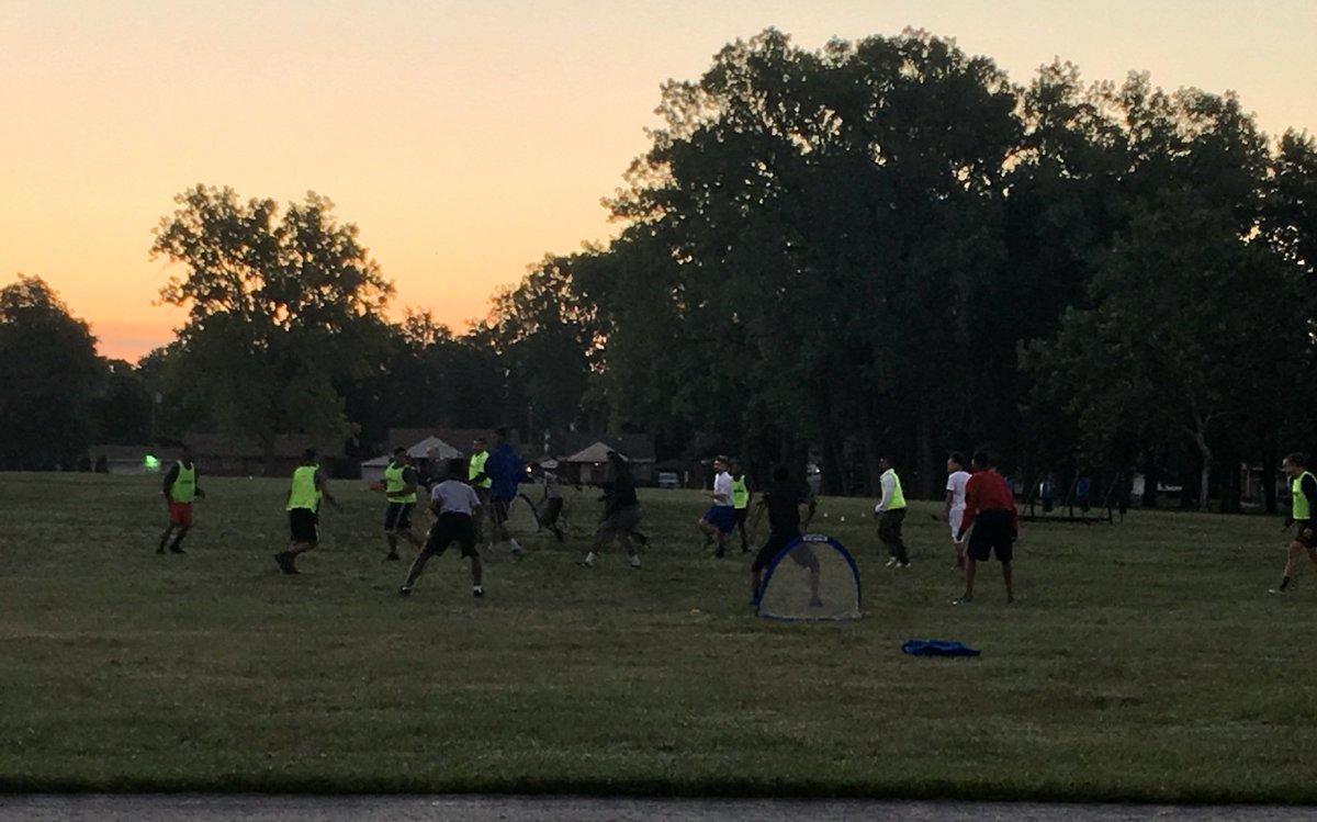 .@JRLADetroit family gets up early for #morningwarrior to build character with @APSstrong. #bethepromise