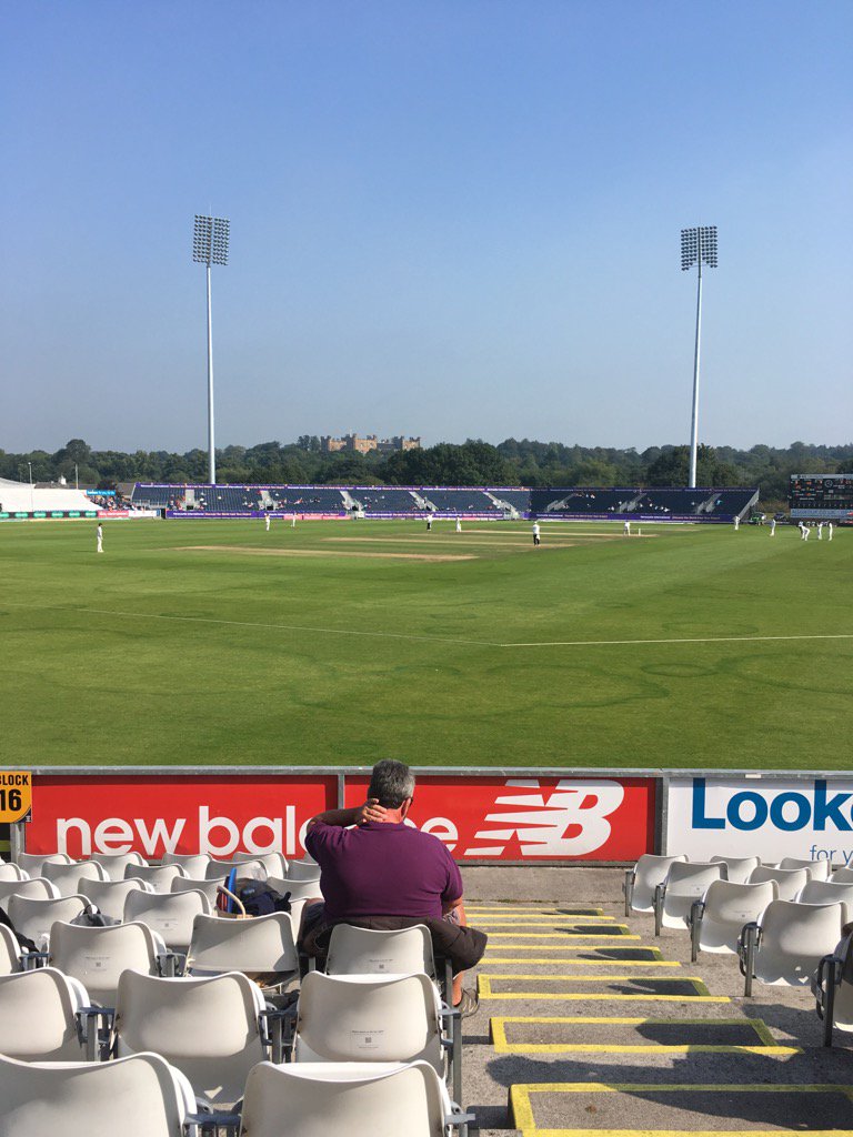 SurreyUltra's tweet photo. What a difference a day makes...... ๐#ReyOnTour๐ฆ #DCCCvSCCC #specsaversCC1 ๐ด๐ช๐ปโ๏ธ https://t.co/BME8e3WJaU