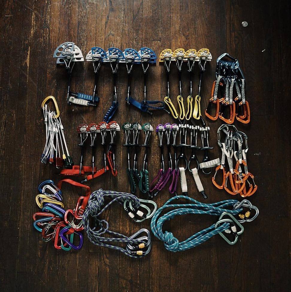 weighmyrack's tweet photo. @richardcarddp 's trad rack. #climbing #rockclimbing #climbinggear #tradisrad #tradgear #tradrack #gearstoke #weigh… https://t.co/5pbAyi57xs