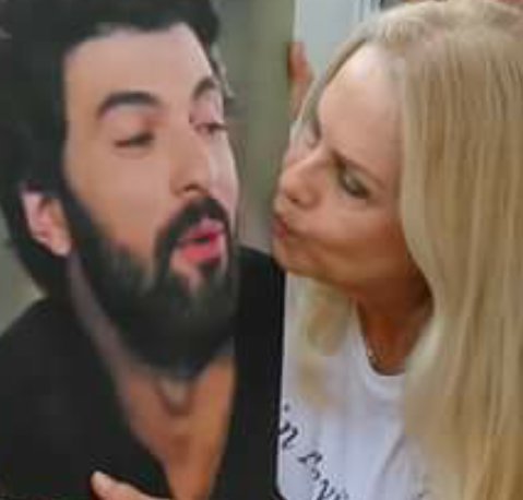 ElianaA44908155's tweet photo. #amor sem precomceito pediram bis
@ValVieira23 @EnginAkyurekBRA @ami22487 @btanit @Crisscor @edsantos14 @FaForca https://t.co/BnCXkH7VAL
