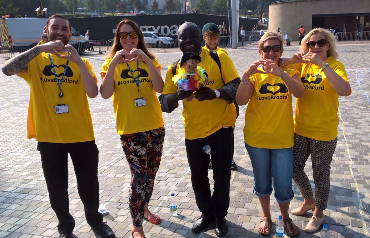 visitBradford's tweet photo. Great atmosphere @LuvBradford #LoveBradford https://t.co/mReTjxgEE3