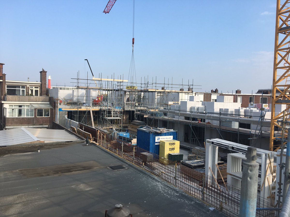 Vanmorgen ons project in Scheveningen bezocht. De mannen zijn goed bezig !!