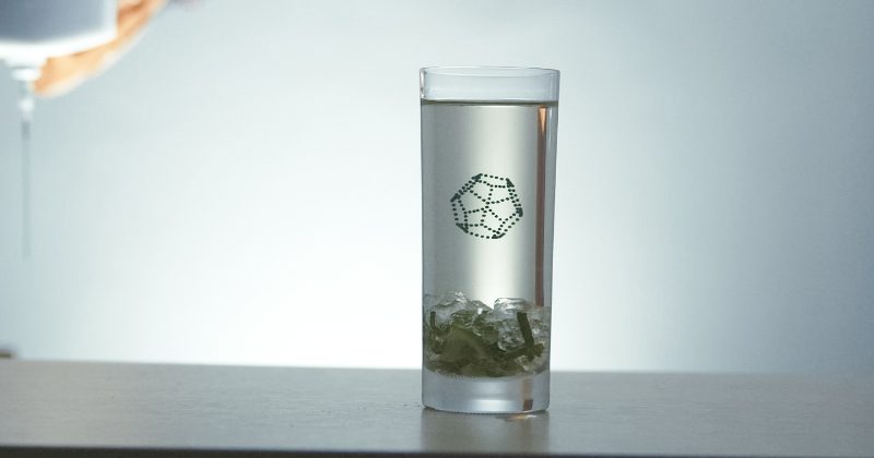 olopopworld's tweet photo. [#Tech] Print A Drink creates edible 3D objects in your cocktail https://t.co/z0oqTg9eYK https://t.co/mpHk5UdB8G