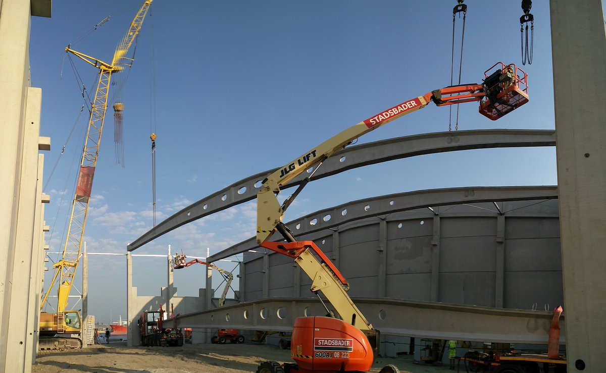 StadsbaderNV's tweet photo. Stadsbader druk in de weer voor het bouwen van een #containeropslag
#Stadsbader #Bouw #Antwerpen #Medrepair https://t.co/96OVd8BuLf