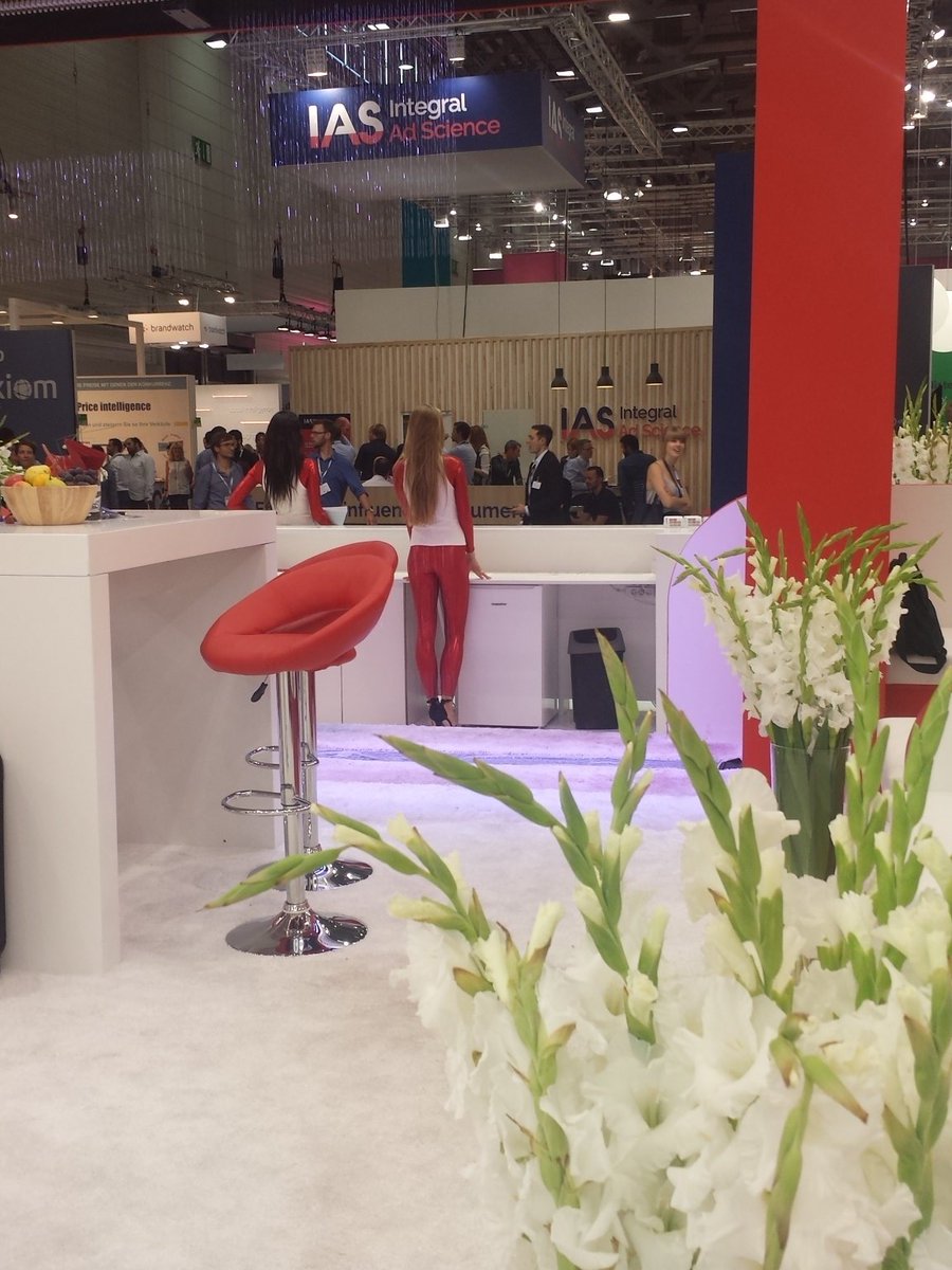 MJuncke's tweet image. Schöne Grüße von der #dmexco 2016! 😃  #adrom