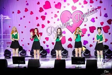 REDVELVET5_'s tweet photo. 160914 #REDVELVET 'Russian Roulette' Mini Fanmeeting https://t.co/BdH2pARm4B