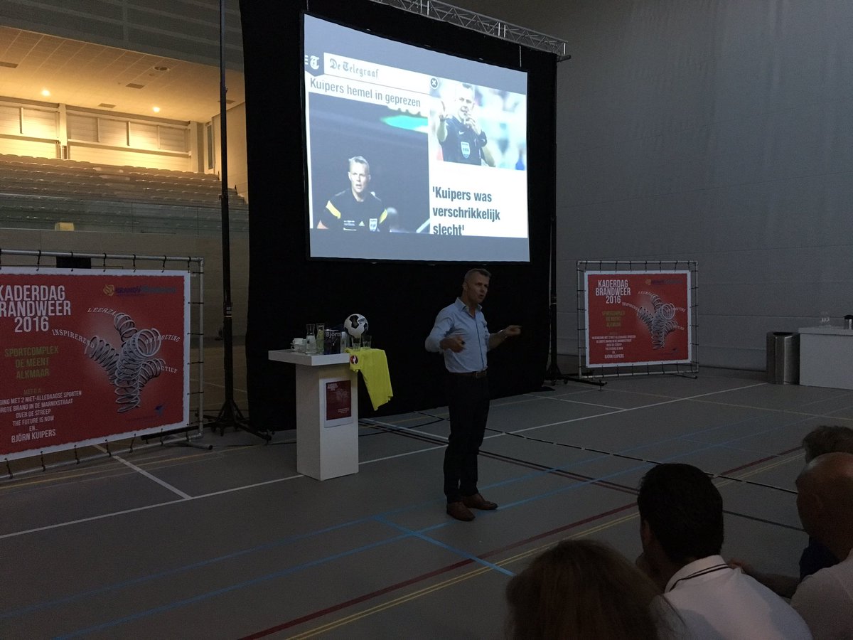 plienx's tweet photo. Van start met tweede van de twee kaderdagen brandweer #vrnhn met Bjorn kuipers #Kaderdag2016 https://t.co/0AC9K8zwpD