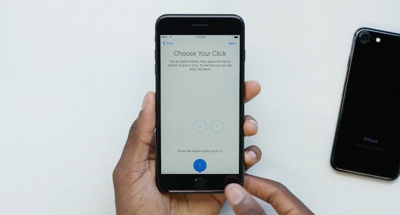 MacRumors's tweet image. iPhone 7 Unboxing Video Reveals New ‘Choose Your Click’ Home Button Option macrumors.com/2016/09/15/iph… by @mbrsrd