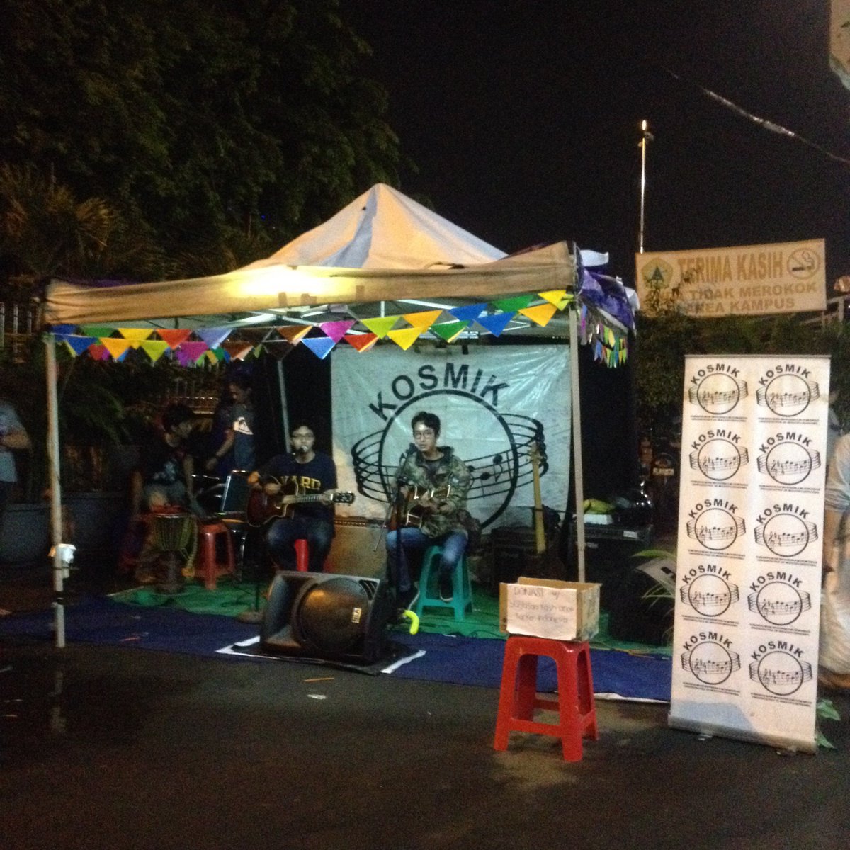 Second performer by Bro Aduy and Bro Arvy... A lil blues here 🎸🎸