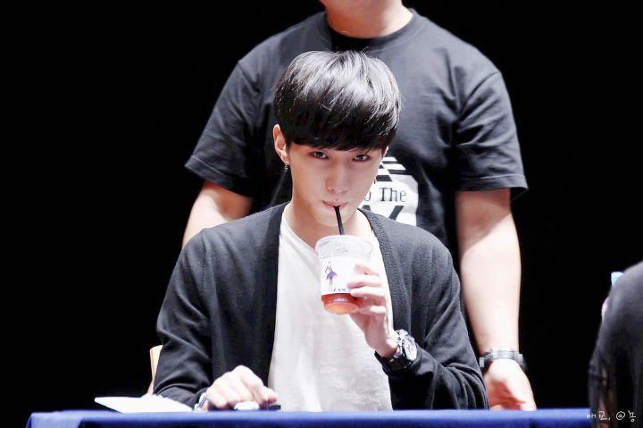 140914
늦게 올려서 죄송합니다 😹
img1.daumcdn.net/thumb/R720x0.q…
img1.daumcdn.net/thumb/R720x0.q…