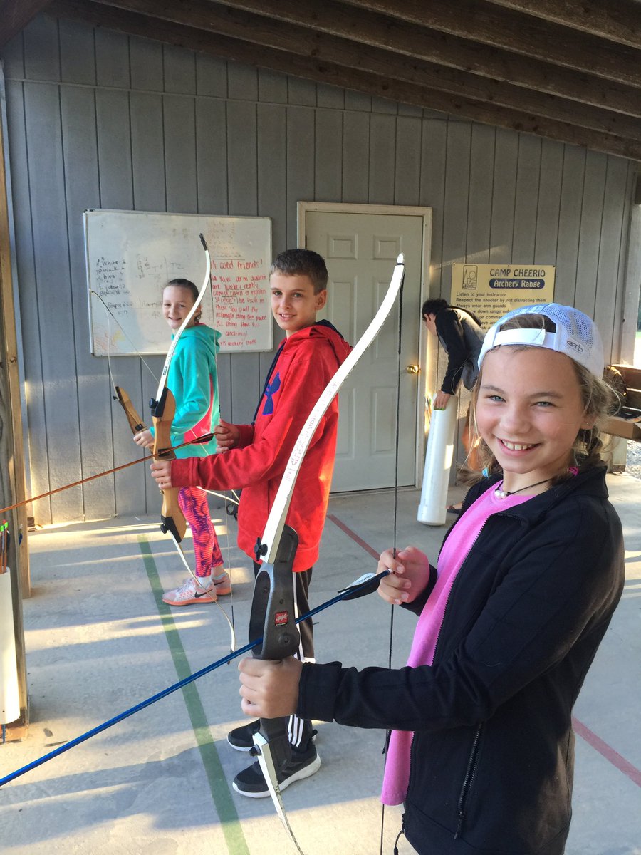 CoachGoody17's tweet photo. Look out! #pdsms students are learning how to shoot a bow and arrow! #cheerio2016 https://t.co/TyUvdCtxMo