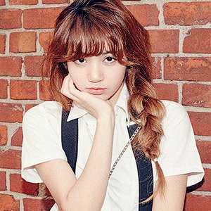 lisamanobanpics's tweet photo. Lisa icons https://t.co/8W7KTgH6nA