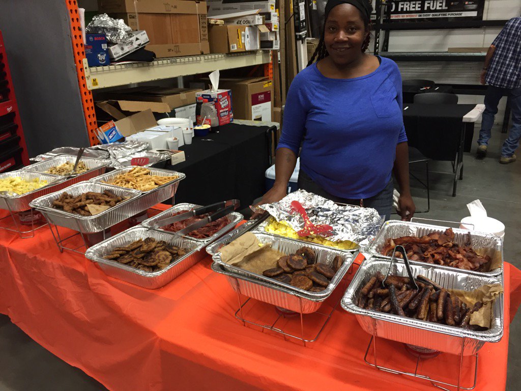 Big spread at 6945 this morning but the weather isn't helping bring In the Pro's (yet?)